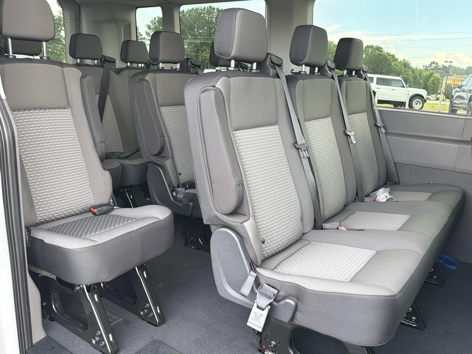2026 Ford Transit Passenger Wagon T-350 148 MED ROOF XL RW