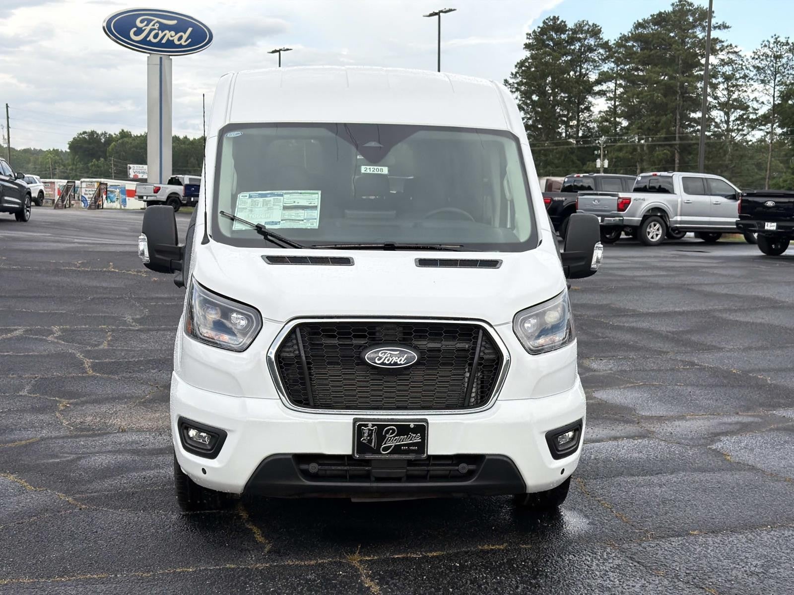 2026 Ford Transit Passenger Wagon T-350 148 MED ROOF XL RW