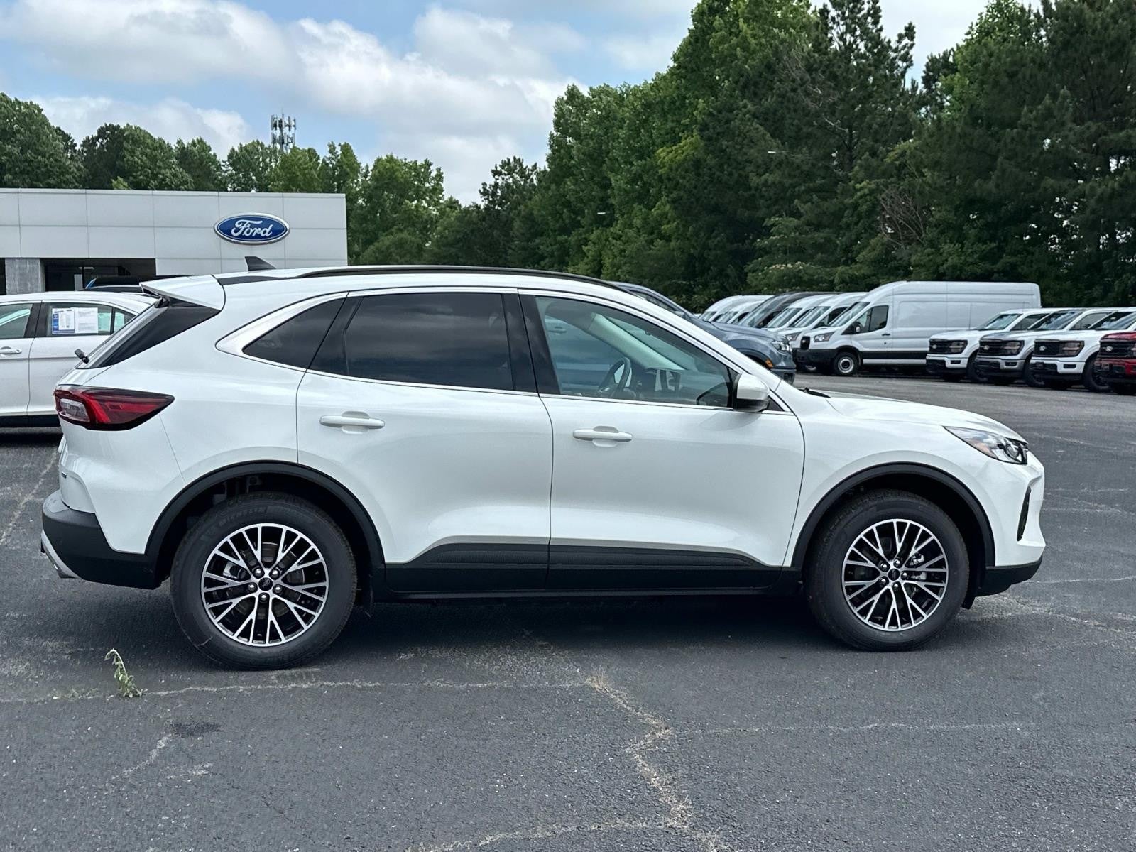 2025 Ford Escape PHEV FWD