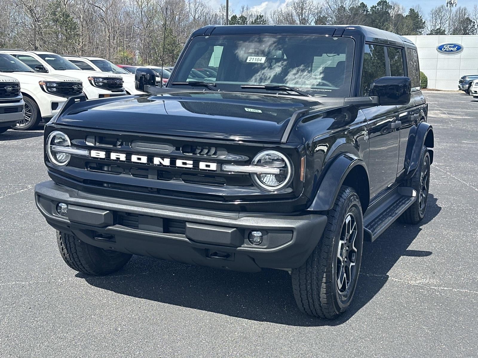 2026 Ford Bronco Outer Banks