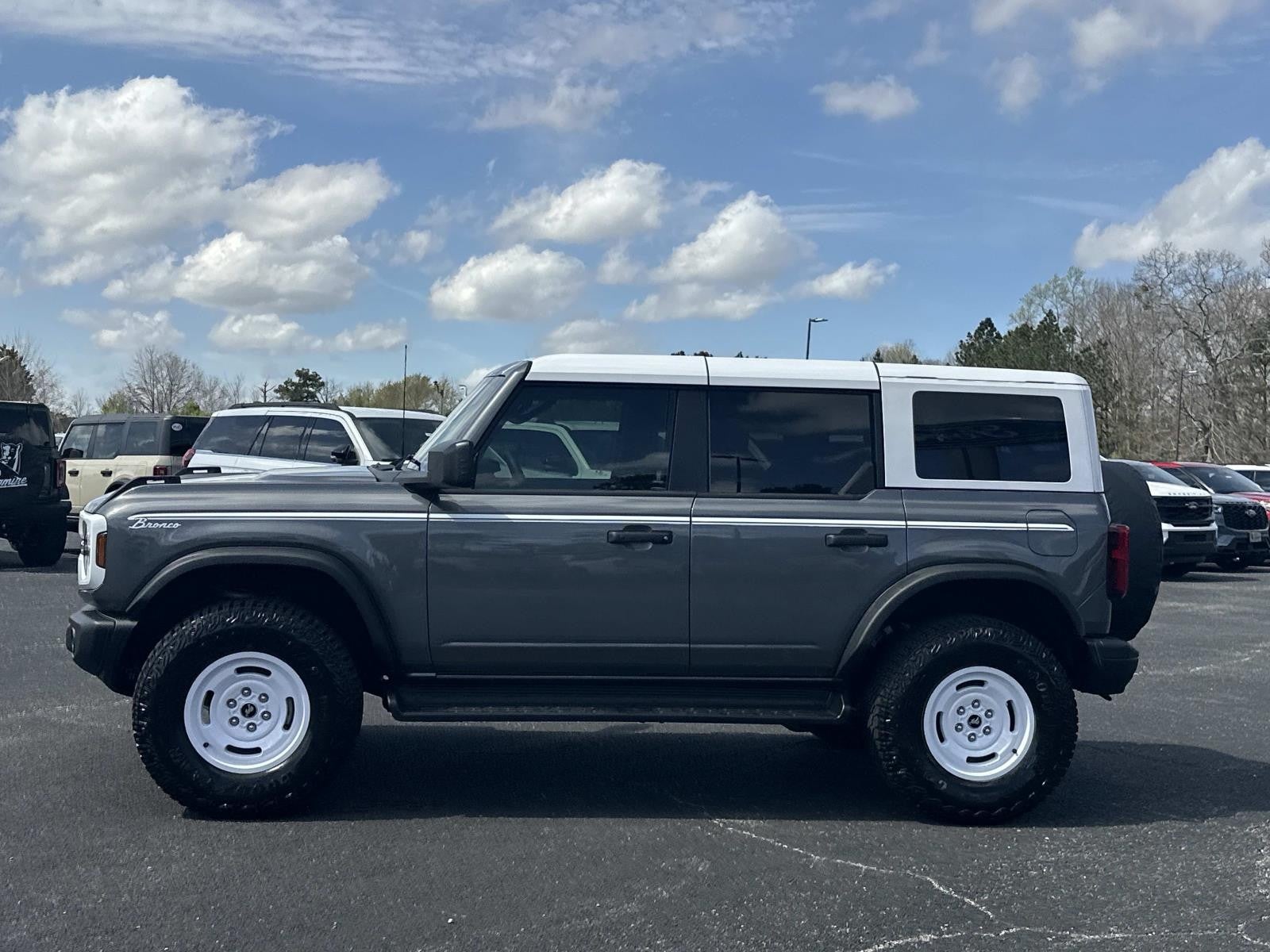 2026 Ford Bronco HERITAGE EDITION 4 DOOR A