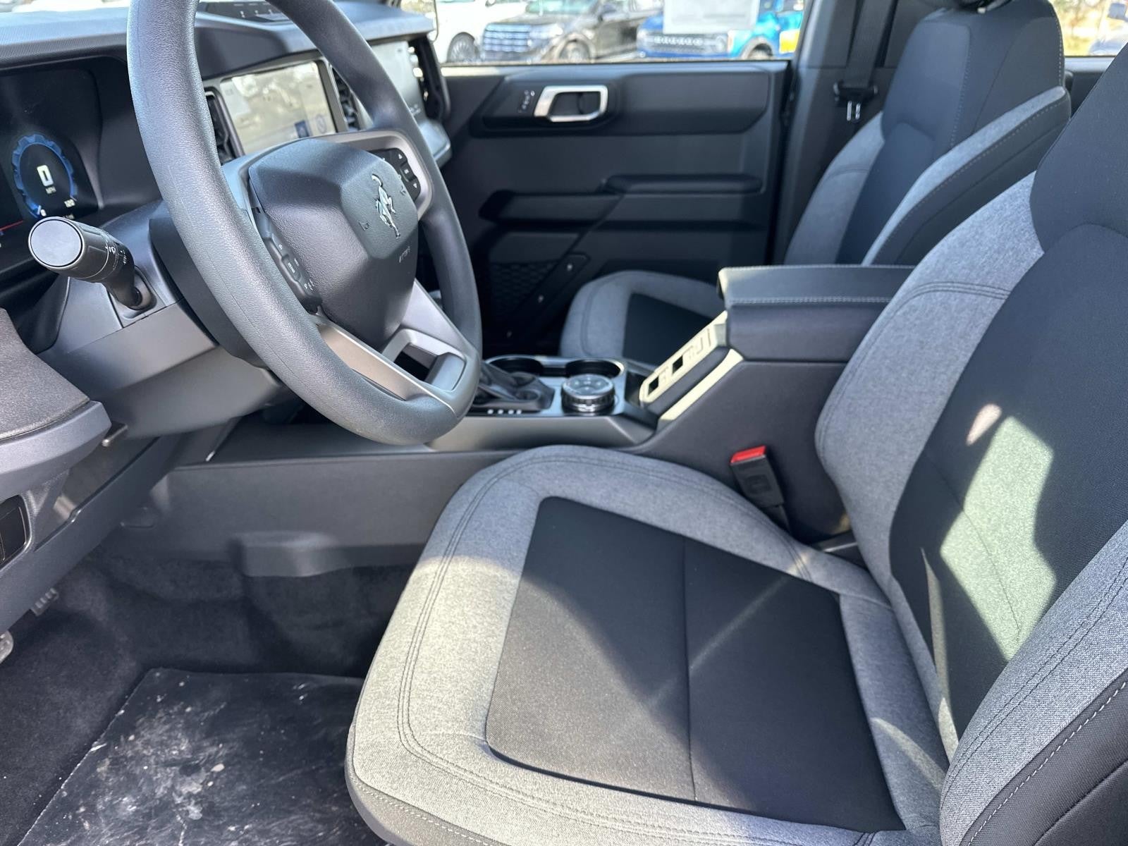 2025 Ford Bronco BASE 4 DOOR 4X4