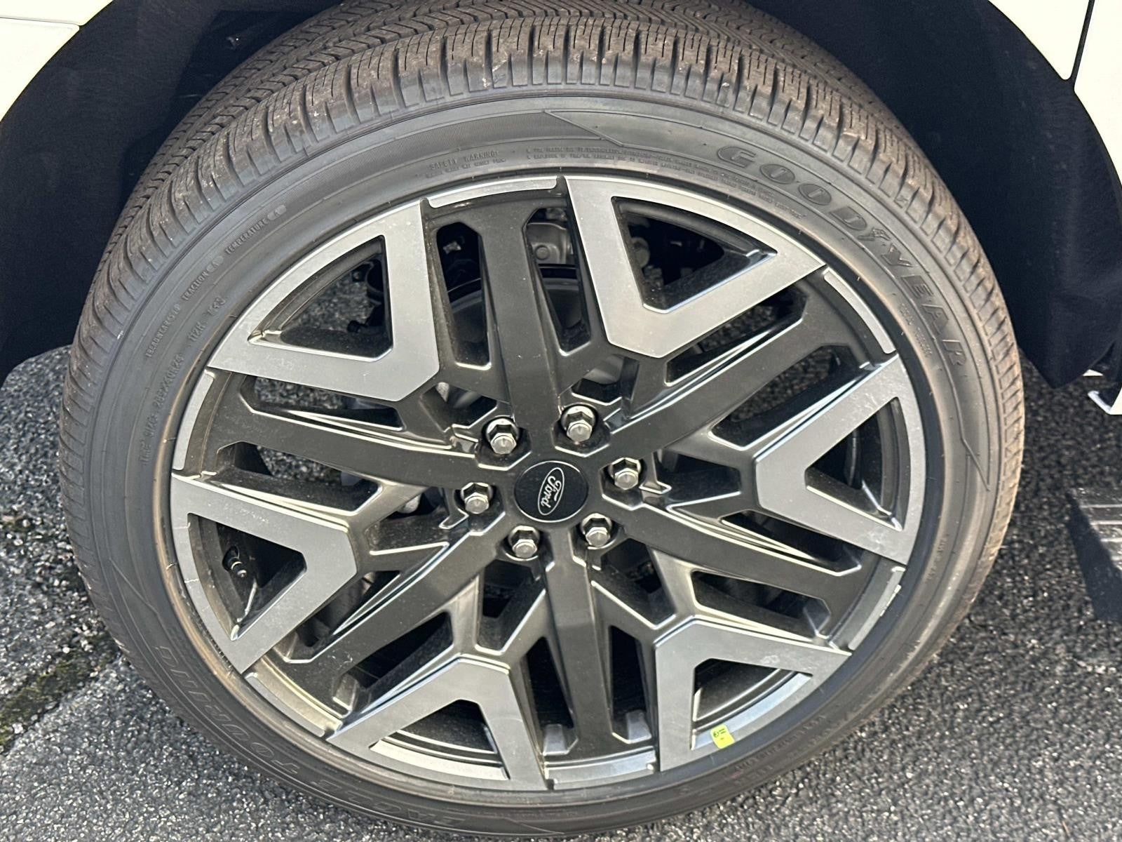 2026 Ford Expedition Max PLATINUM 4X4