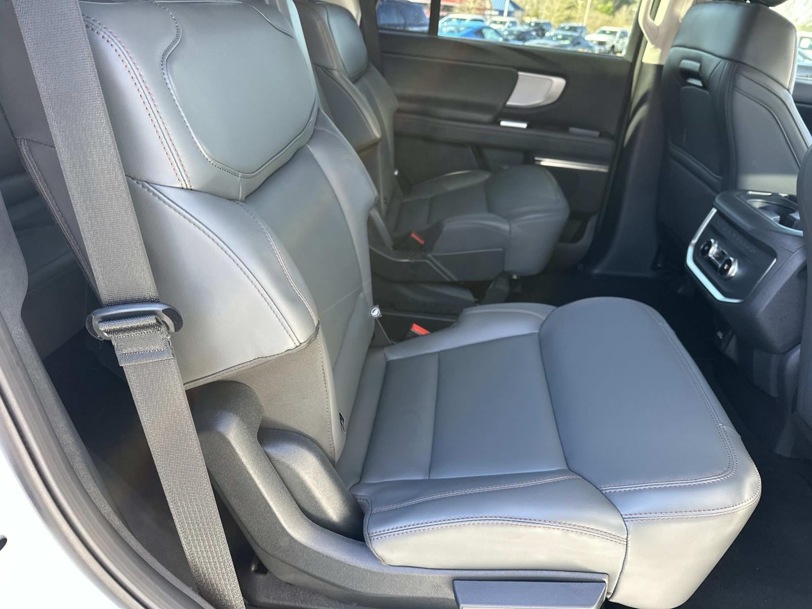 2025 Ford Expedition ACTIVE 4X2