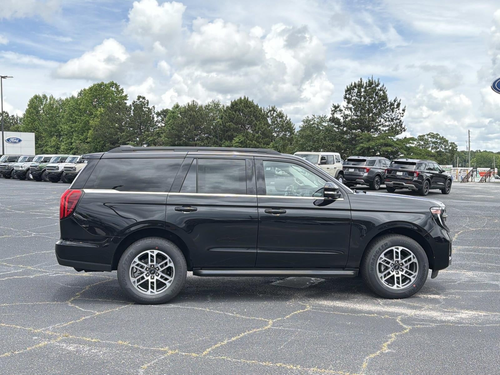 2026 Ford Expedition ACTIVE 4X2