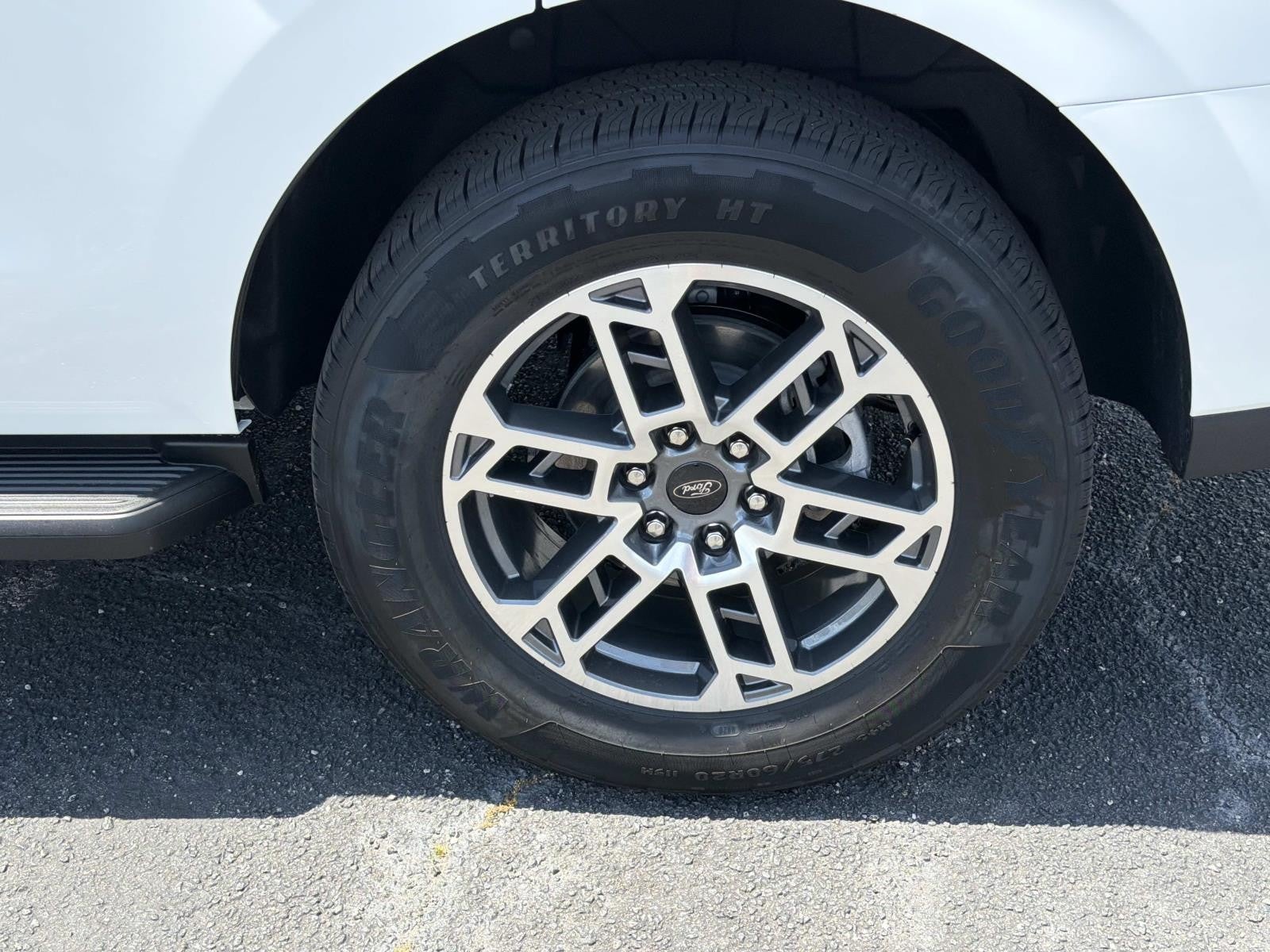 2026 Ford Expedition ACTIVE 4X2