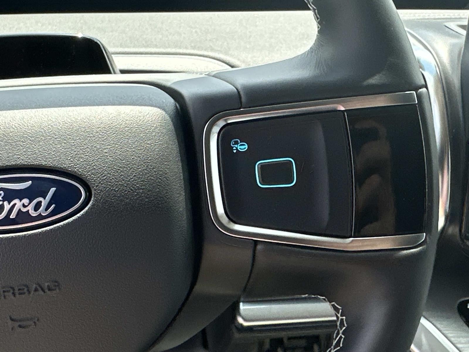 2026 Ford Expedition PLATINUM 4X4