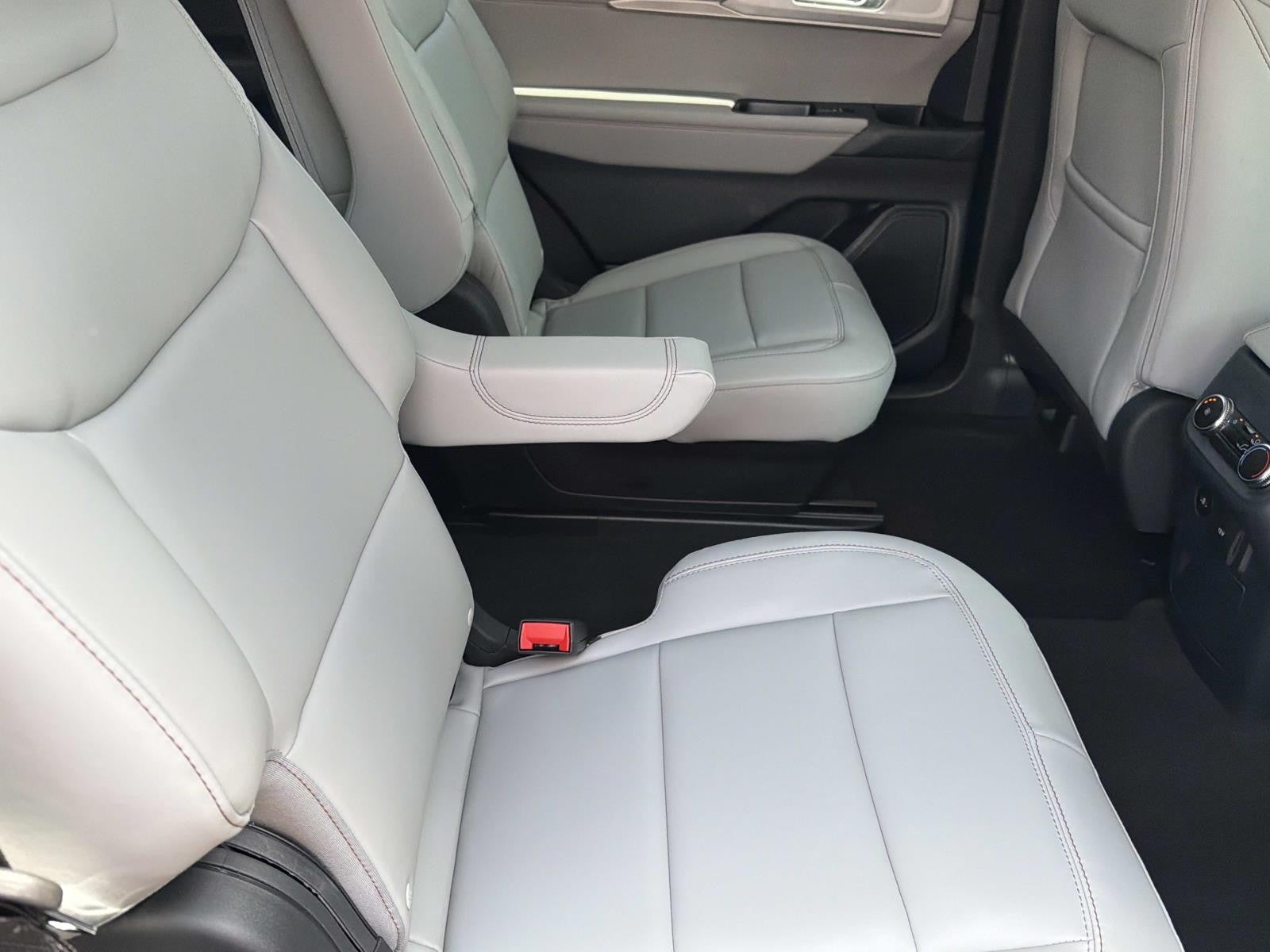 2026 Ford Explorer ACTIVE RWD