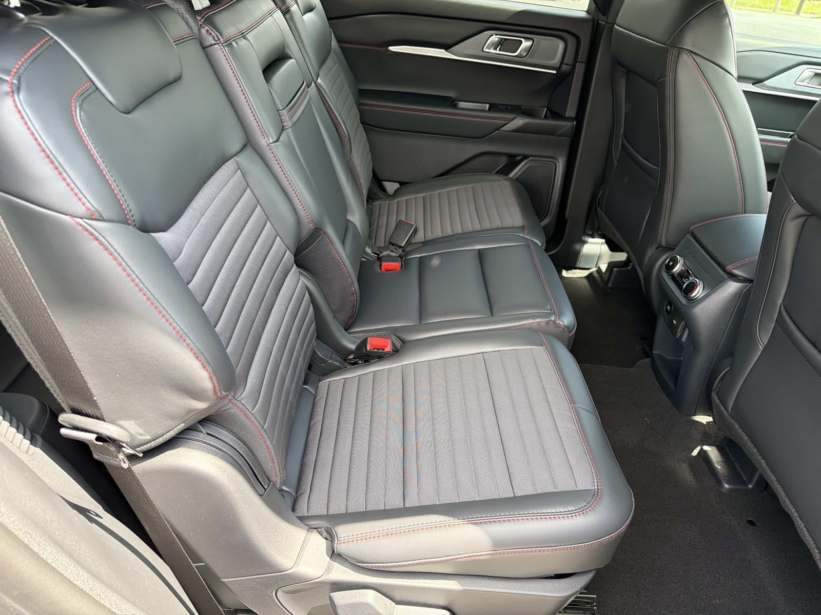 2026 Ford Explorer ST-LINE RWD