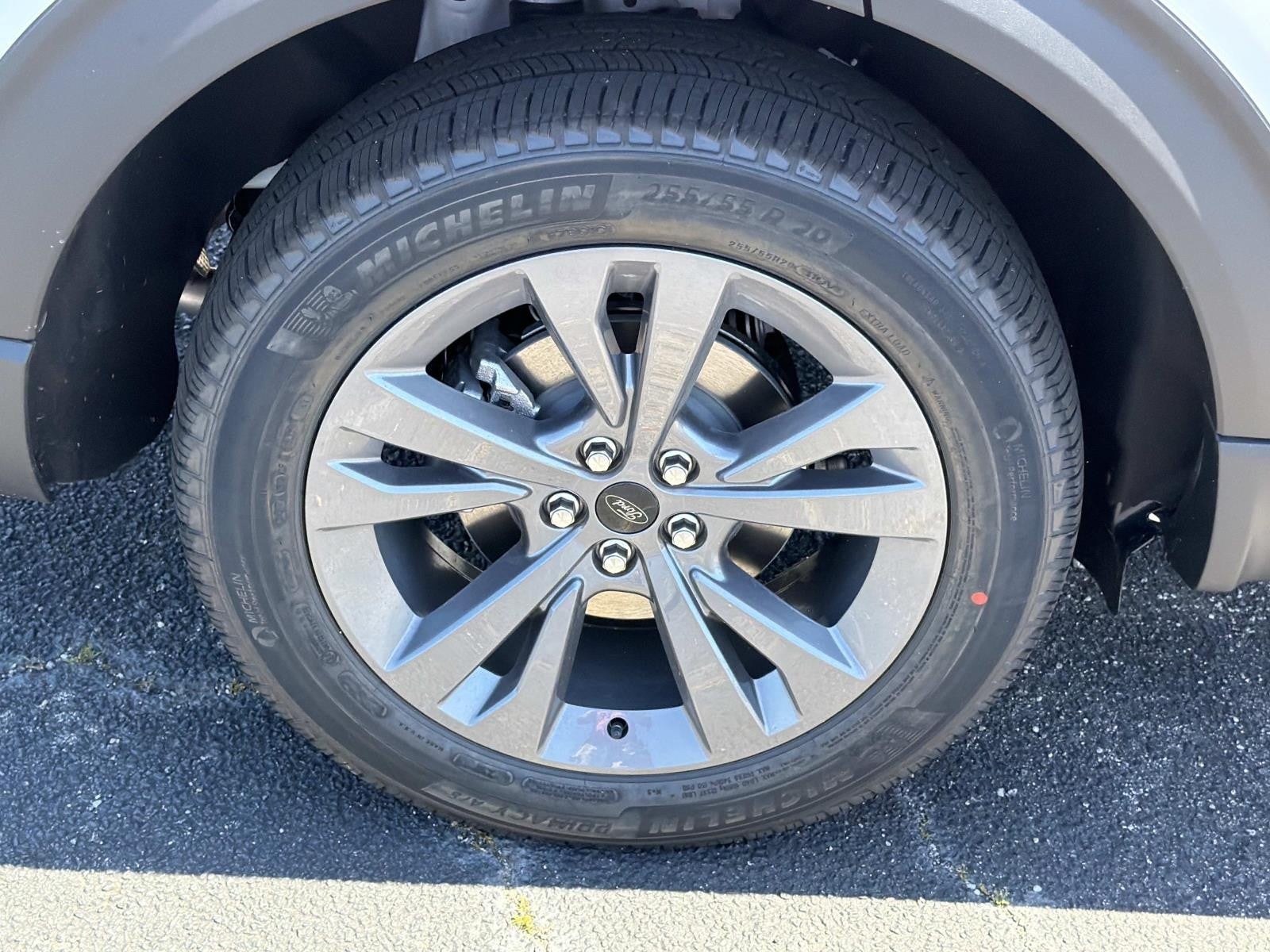 2026 Ford Explorer ACTIVE W/200A PKG 4WD