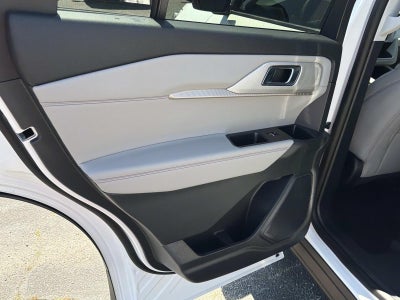 2026 Ford Explorer ACTIVE W/200A PKG 4WD