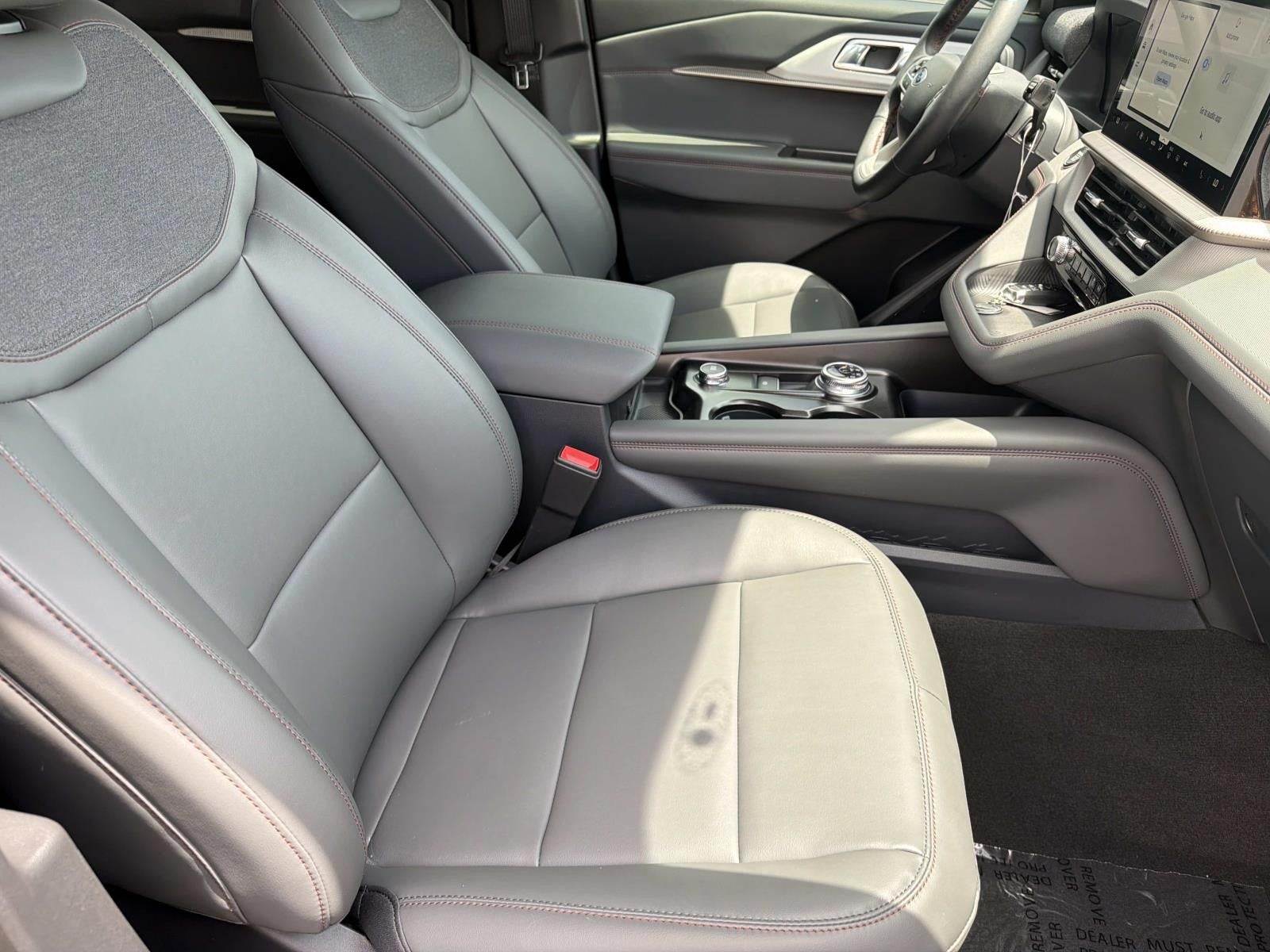 2026 Ford Explorer ACTIVE W/200A PKG 4WD