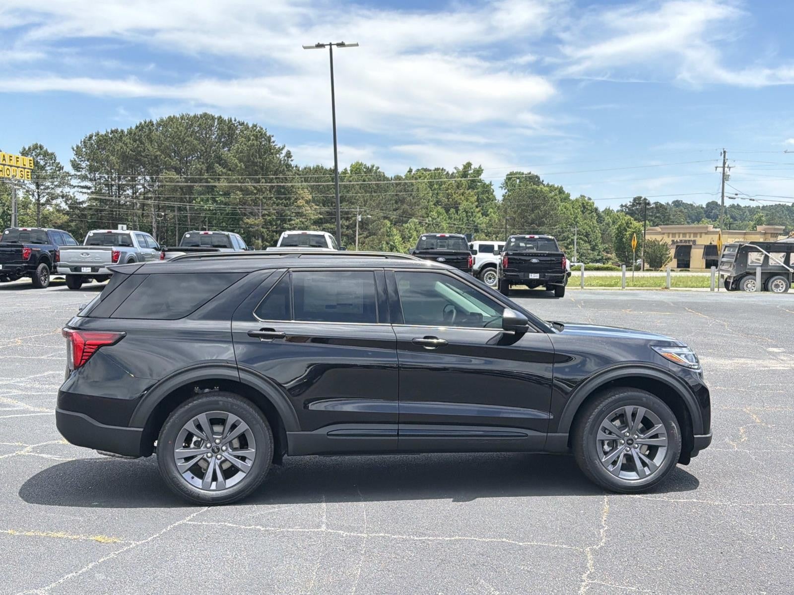2026 Ford Explorer ACTIVE W/200A PKG 4WD