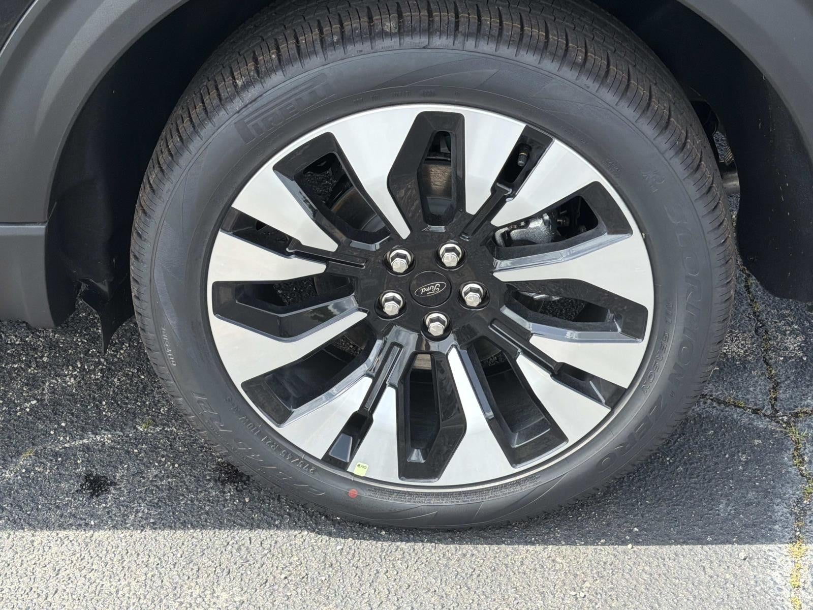 2026 Ford Explorer PLATINUM 4WD