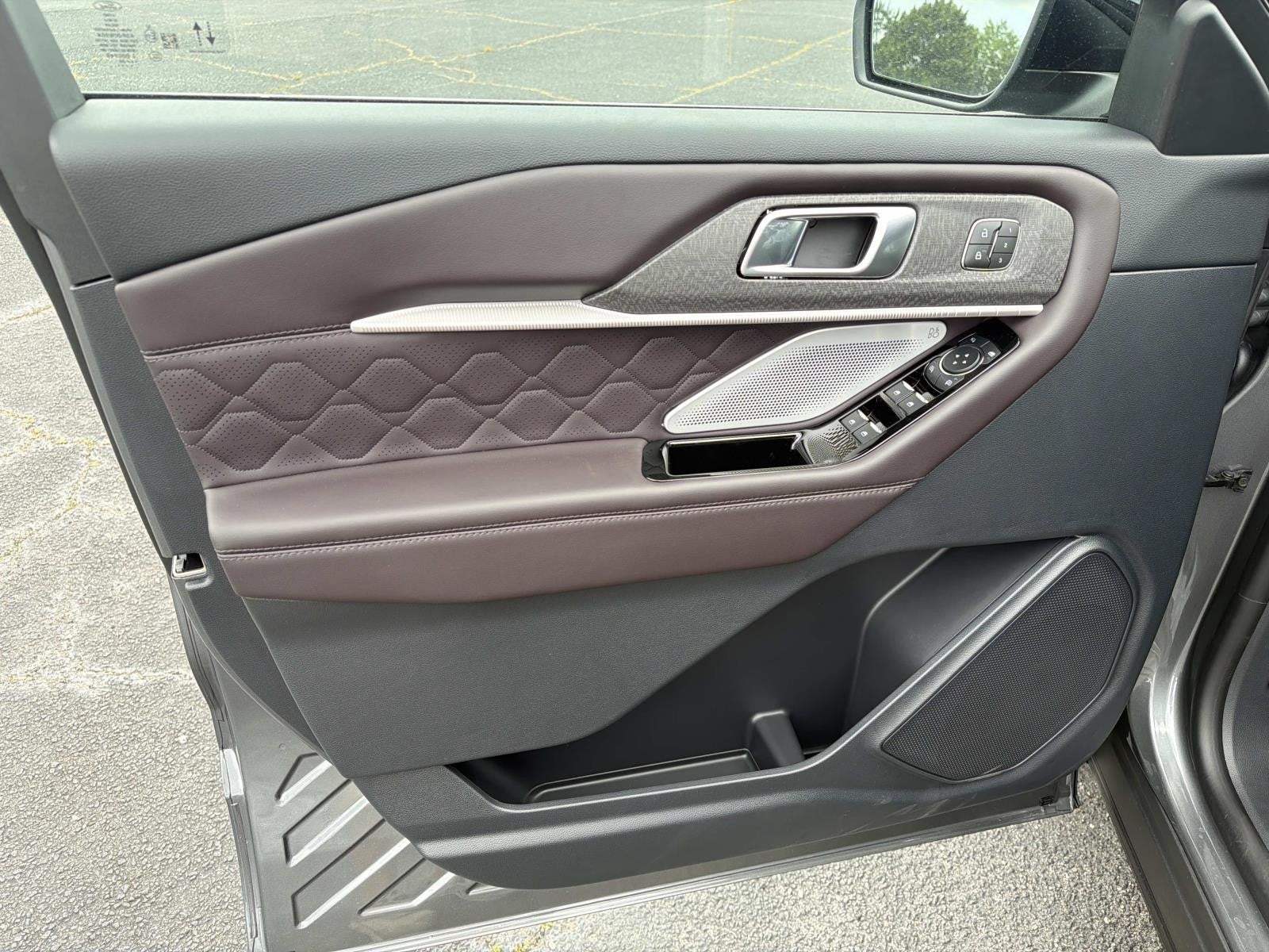 2026 Ford Explorer PLATINUM 4WD