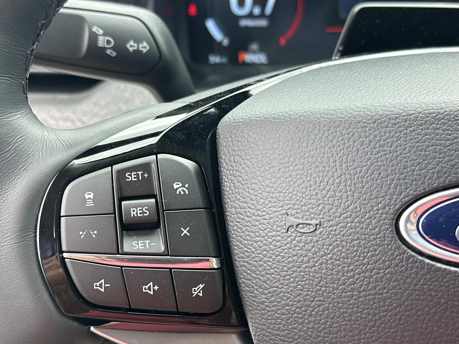 2026 Ford Explorer PLATINUM 4WD