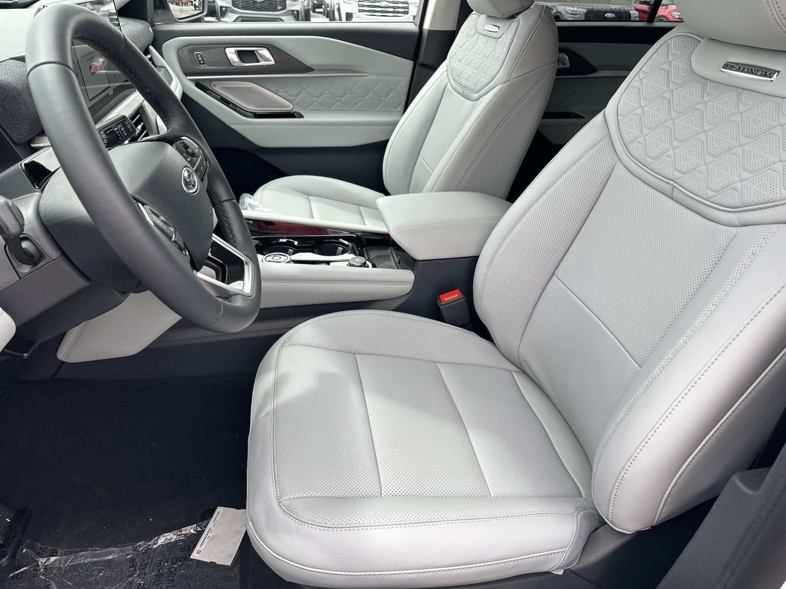 2026 Ford Explorer PLATINUM 4WD