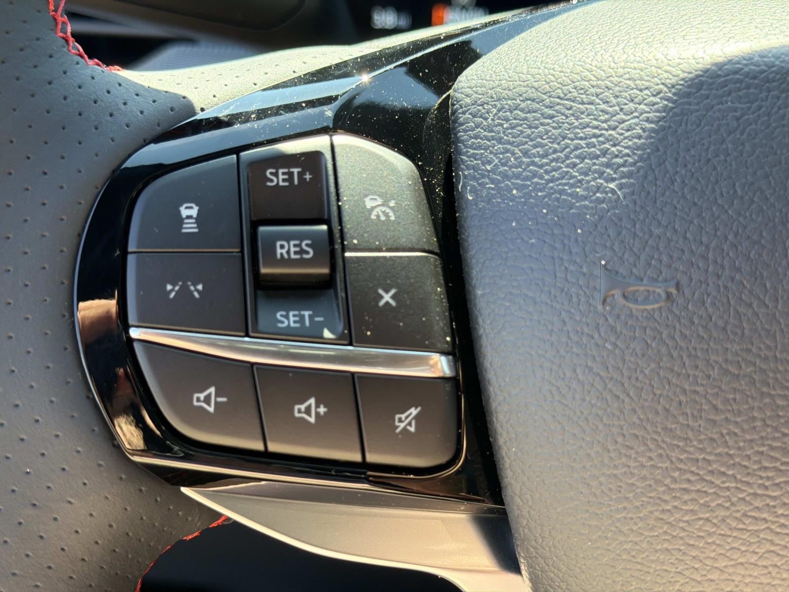 2026 Ford Explorer ST-LINE 4WD