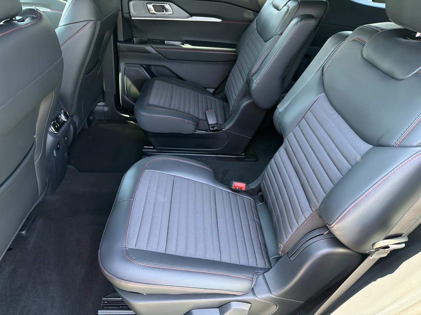 2026 Ford Explorer ST-LINE 4WD