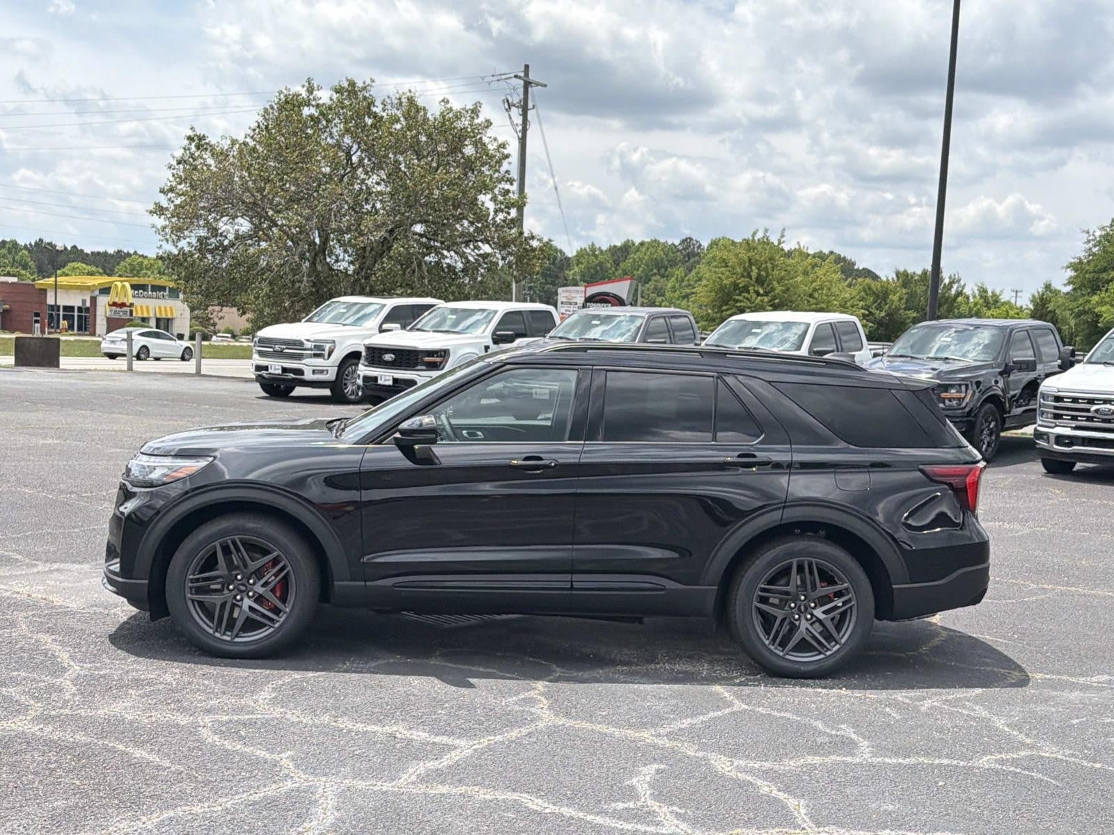 2026 Ford Explorer ST RWD