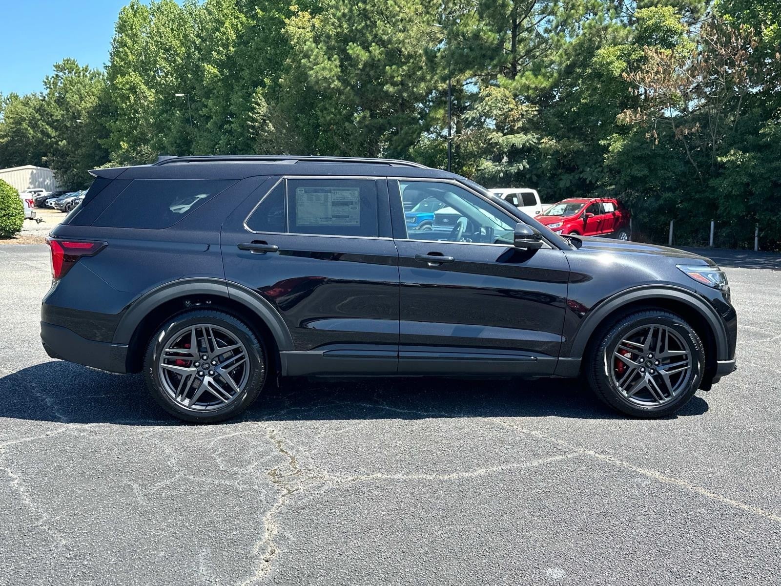 2025 Ford Explorer ST RWD