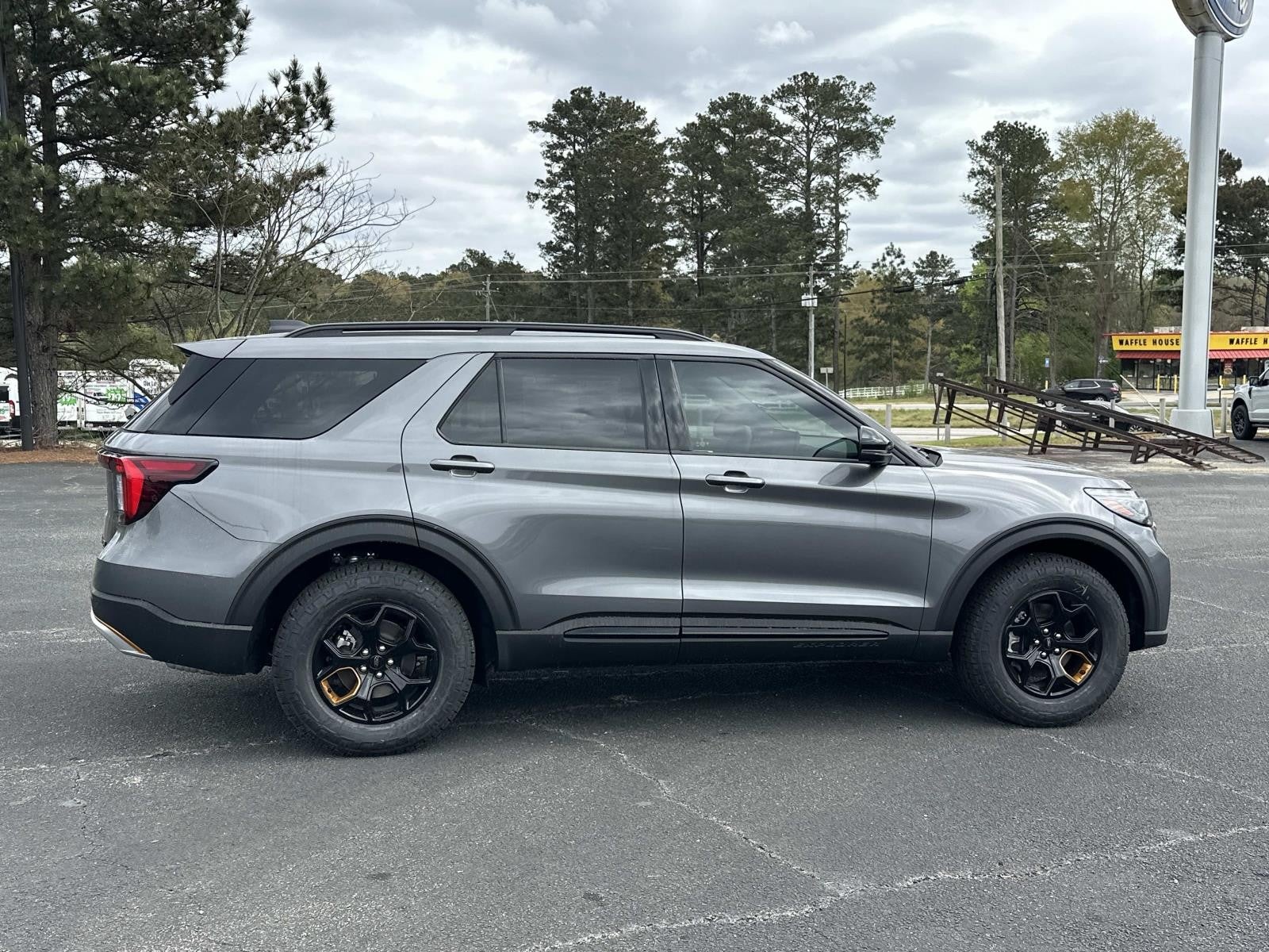 2026 Ford Explorer TREMOR 4WD