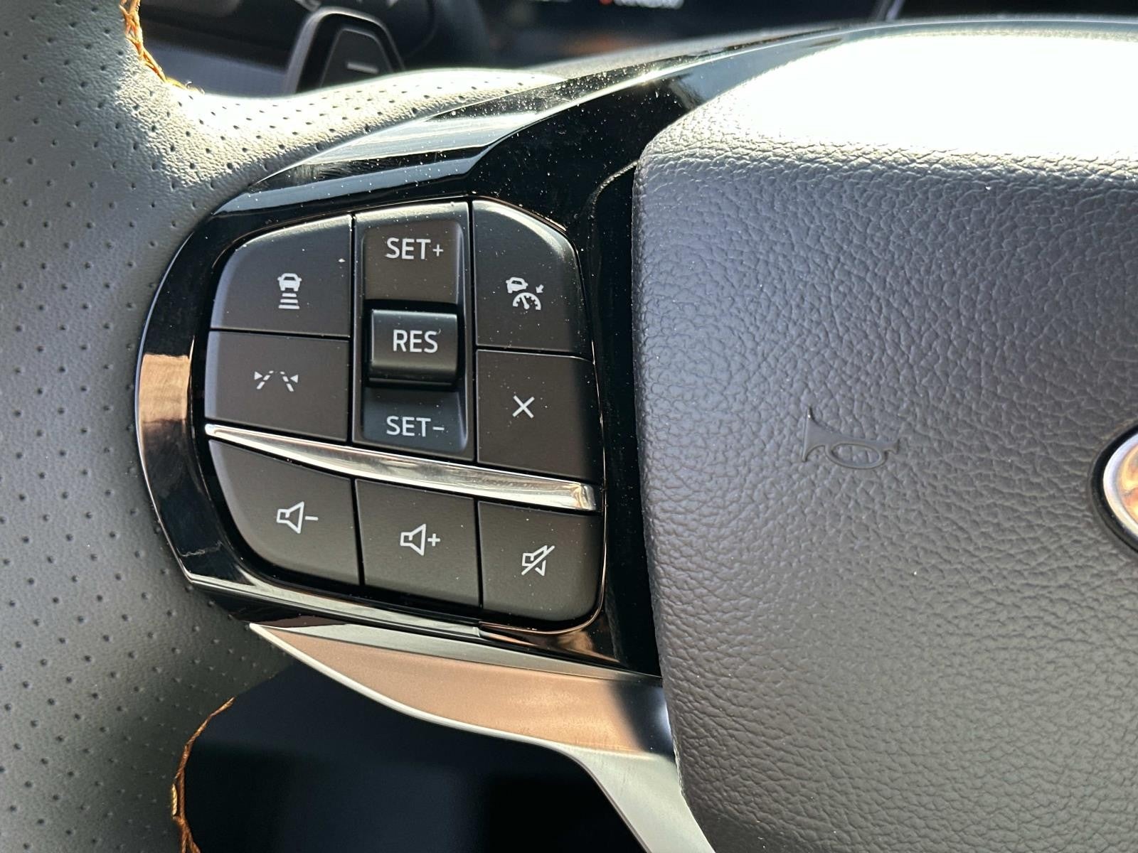 2026 Ford Explorer TREMOR 4WD