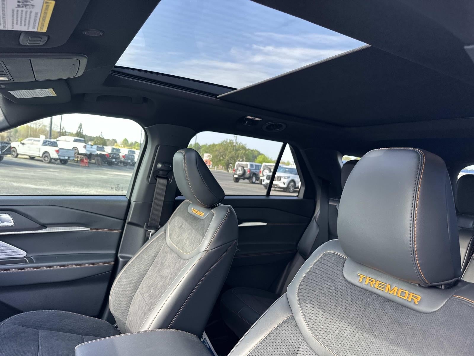 2026 Ford Explorer TREMOR 4WD