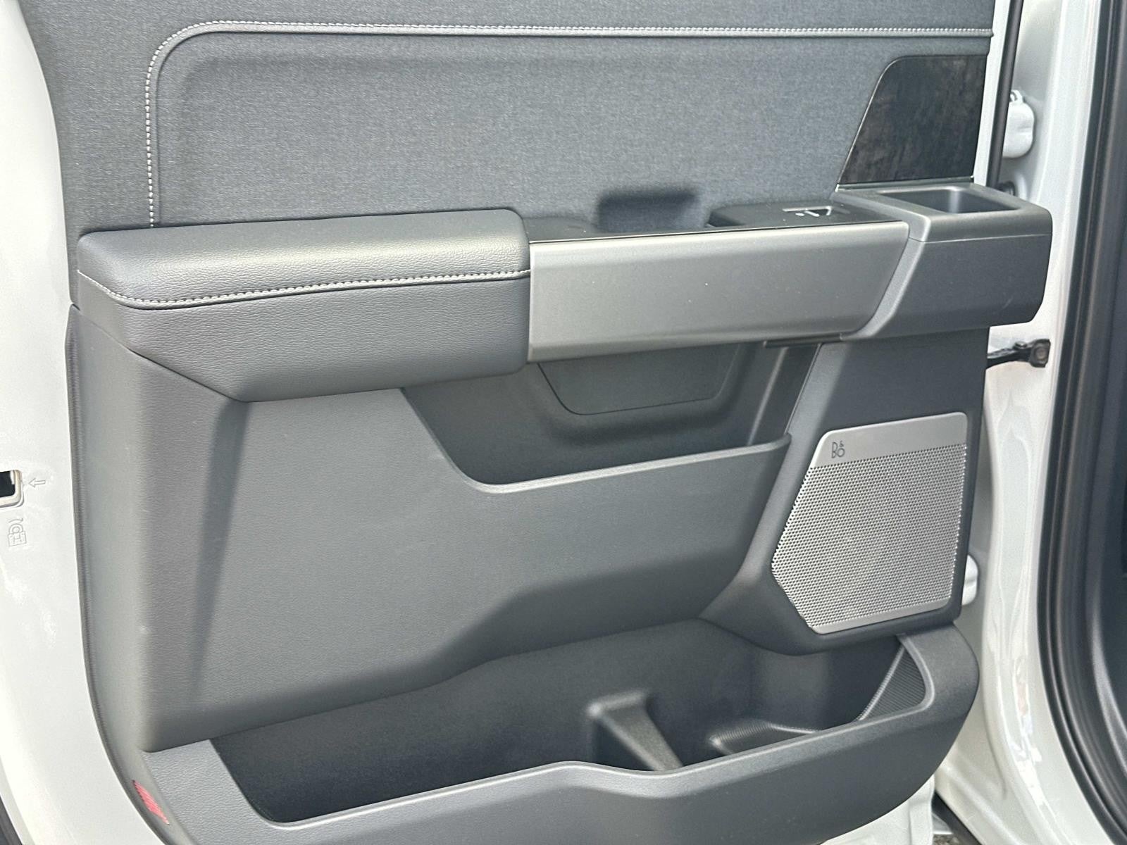 2026 Ford Super Duty F-250 SRW LARIAT 4WD CREW CAB 6.75'