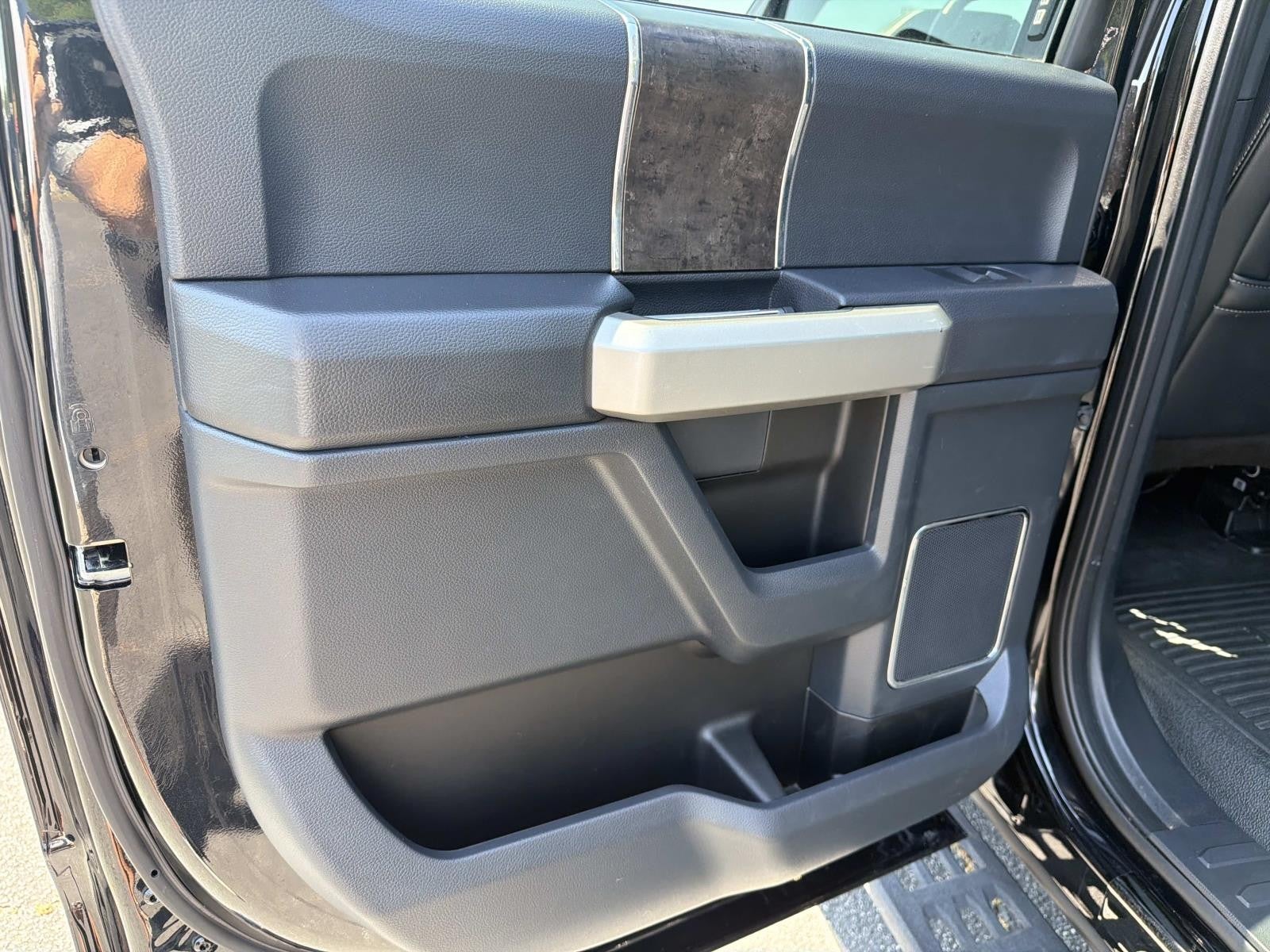 2022 Ford Super Duty F-250 SRW LARIAT