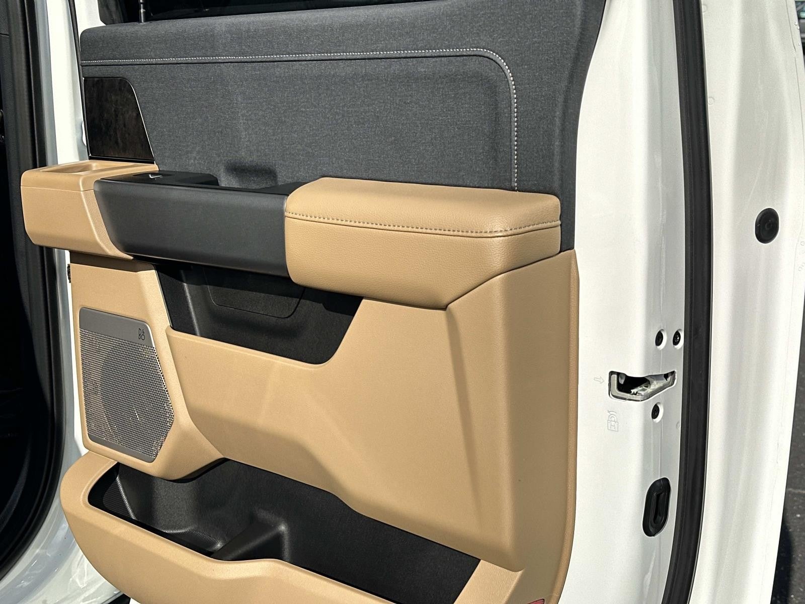 2026 Ford Super Duty F-350 SRW LARIAT 4WD CREW CAB 6.75'