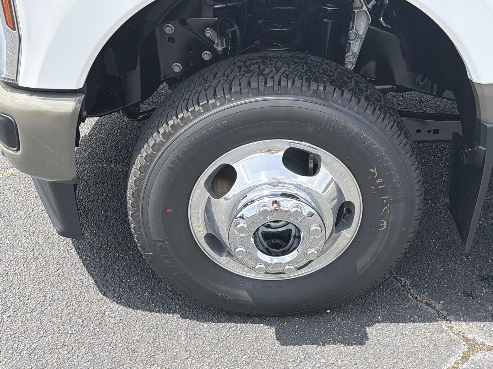 2026 Ford Super Duty F-350 DRW KING RANCH 4WD CREW CAB 8