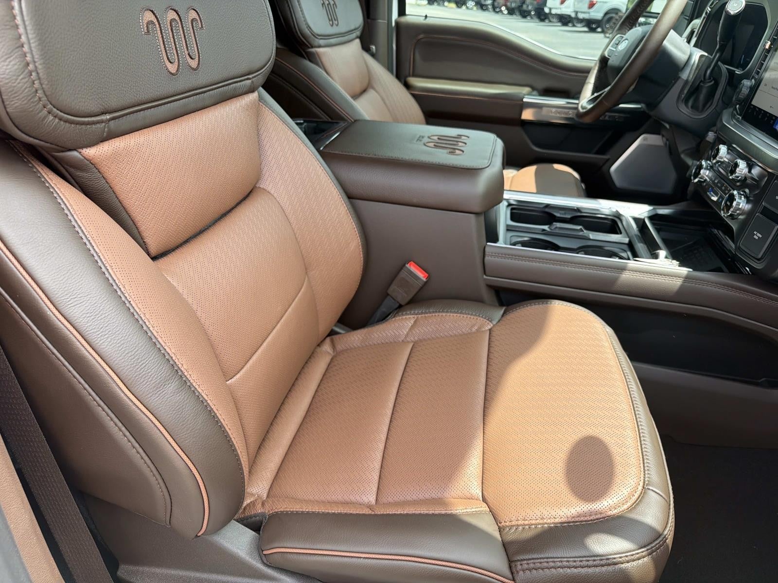 2026 Ford Super Duty F-350 DRW KING RANCH 4WD CREW CAB 8
