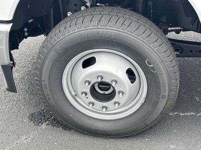 2026 Ford Super Duty F-350 DRW XL 4WD CREW CAB 8' BOX