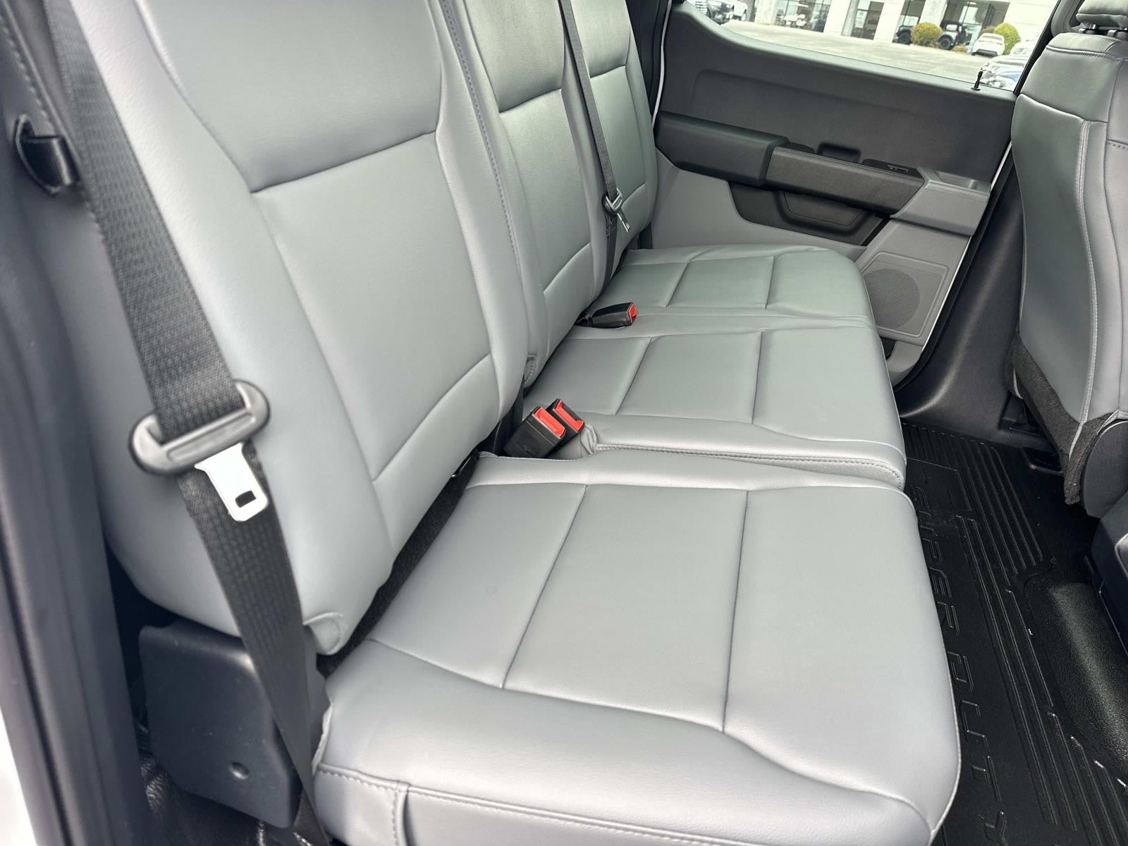 2026 Ford Super Duty F-350 DRW XL 4WD CREW CAB 8' BOX