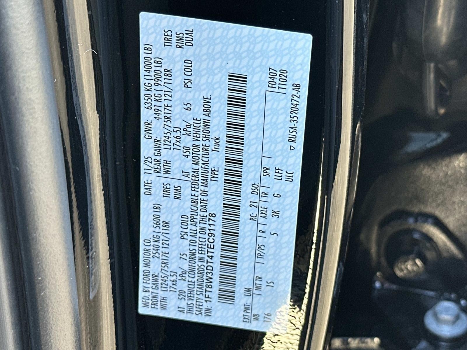 2026 Ford Super Duty F-350 DRW XL 4WD CREW CAB 8' BOX