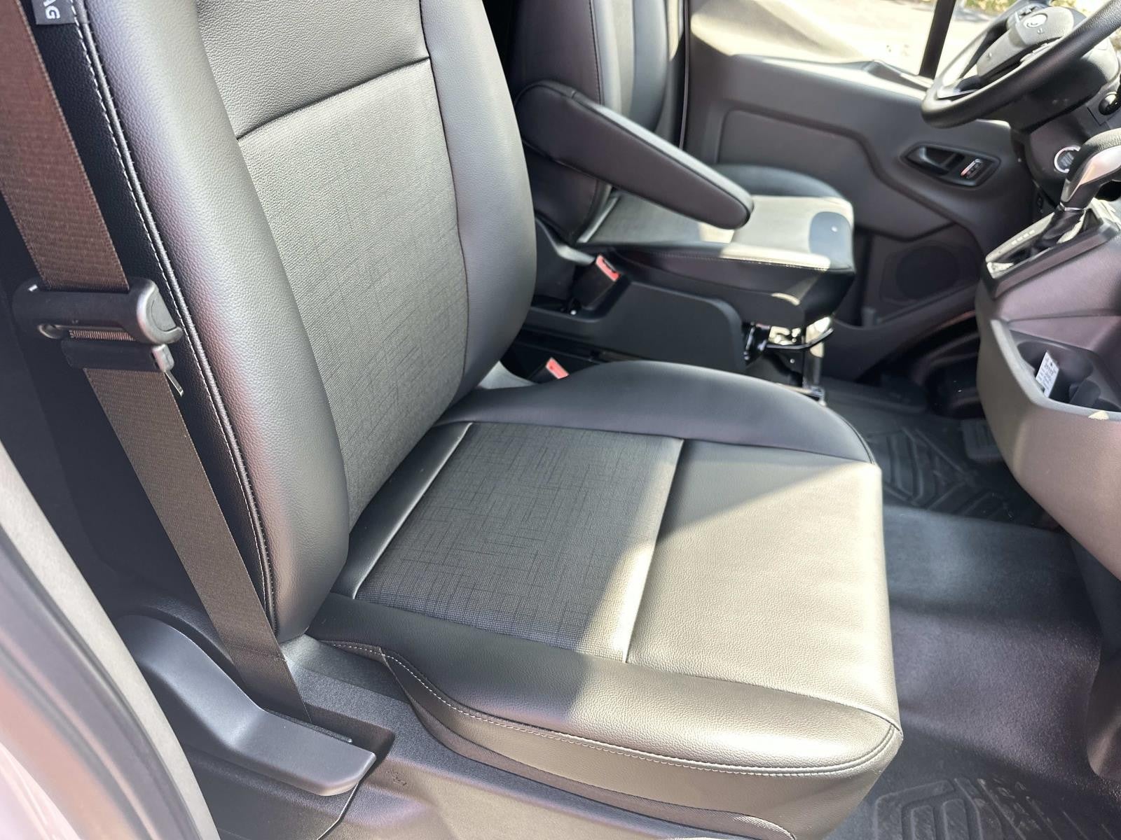 2026 Ford Transit Cargo Van T-250 148 MED RF 9150 GV