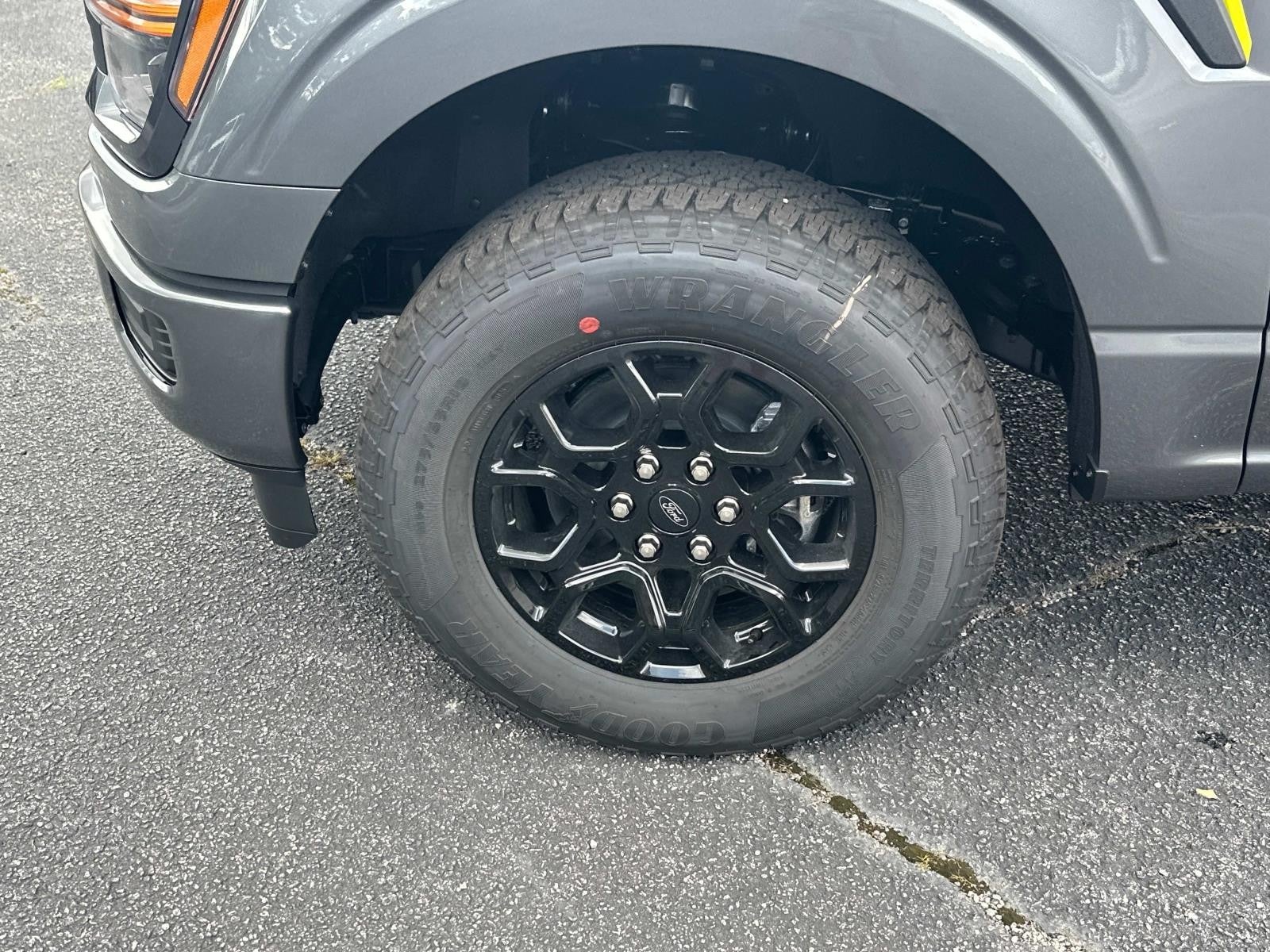 2025 Ford F-150 STX 4WD SUPERCREW 5.5' BO