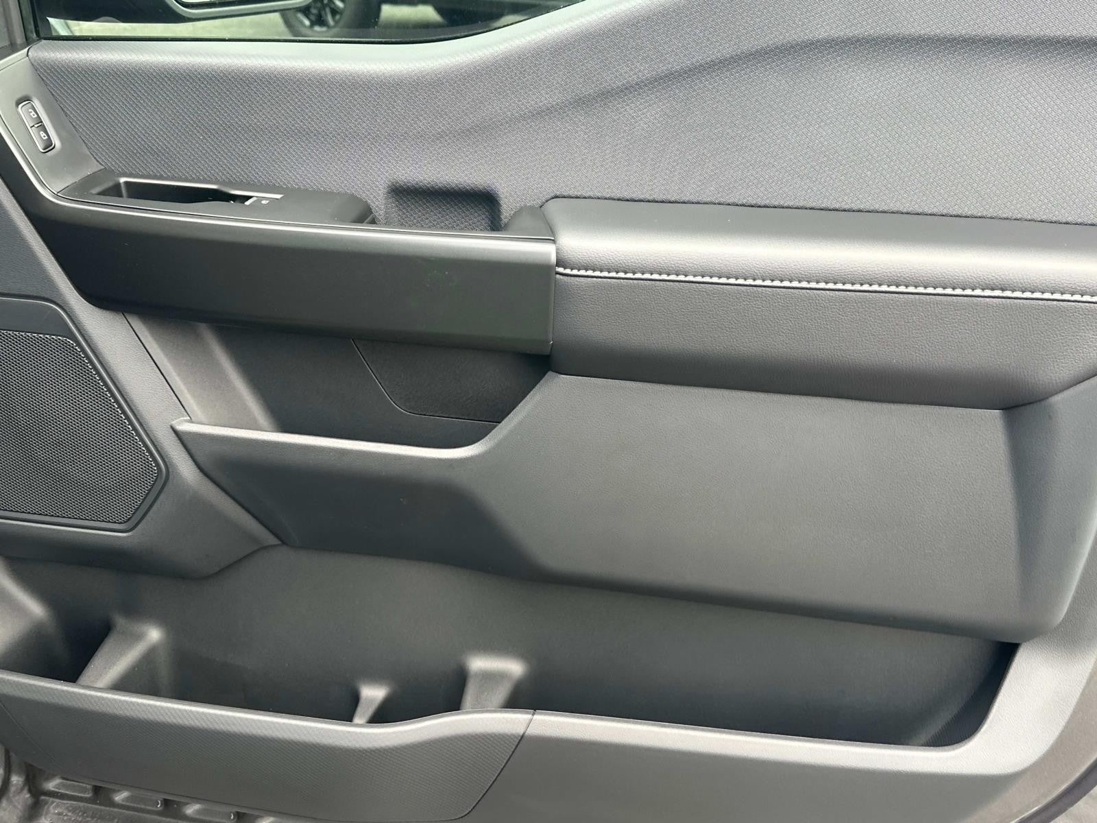 2025 Ford F-150 STX 4WD SUPERCREW 5.5' BO