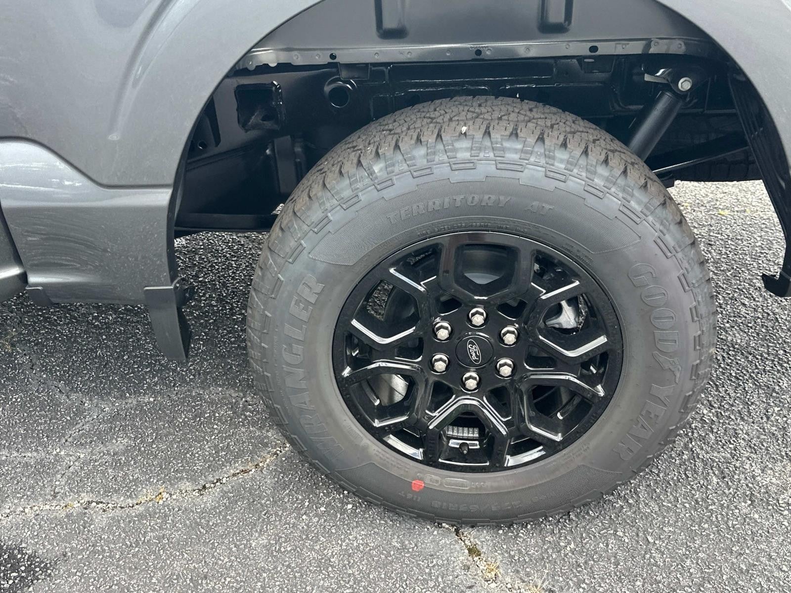 2025 Ford F-150 STX 4WD SUPERCREW 5.5' BO