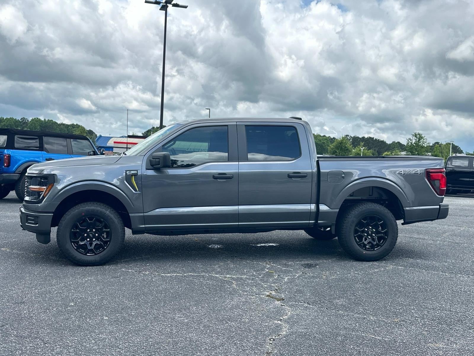 2025 Ford F-150 STX 4WD SUPERCREW 5.5' BO
