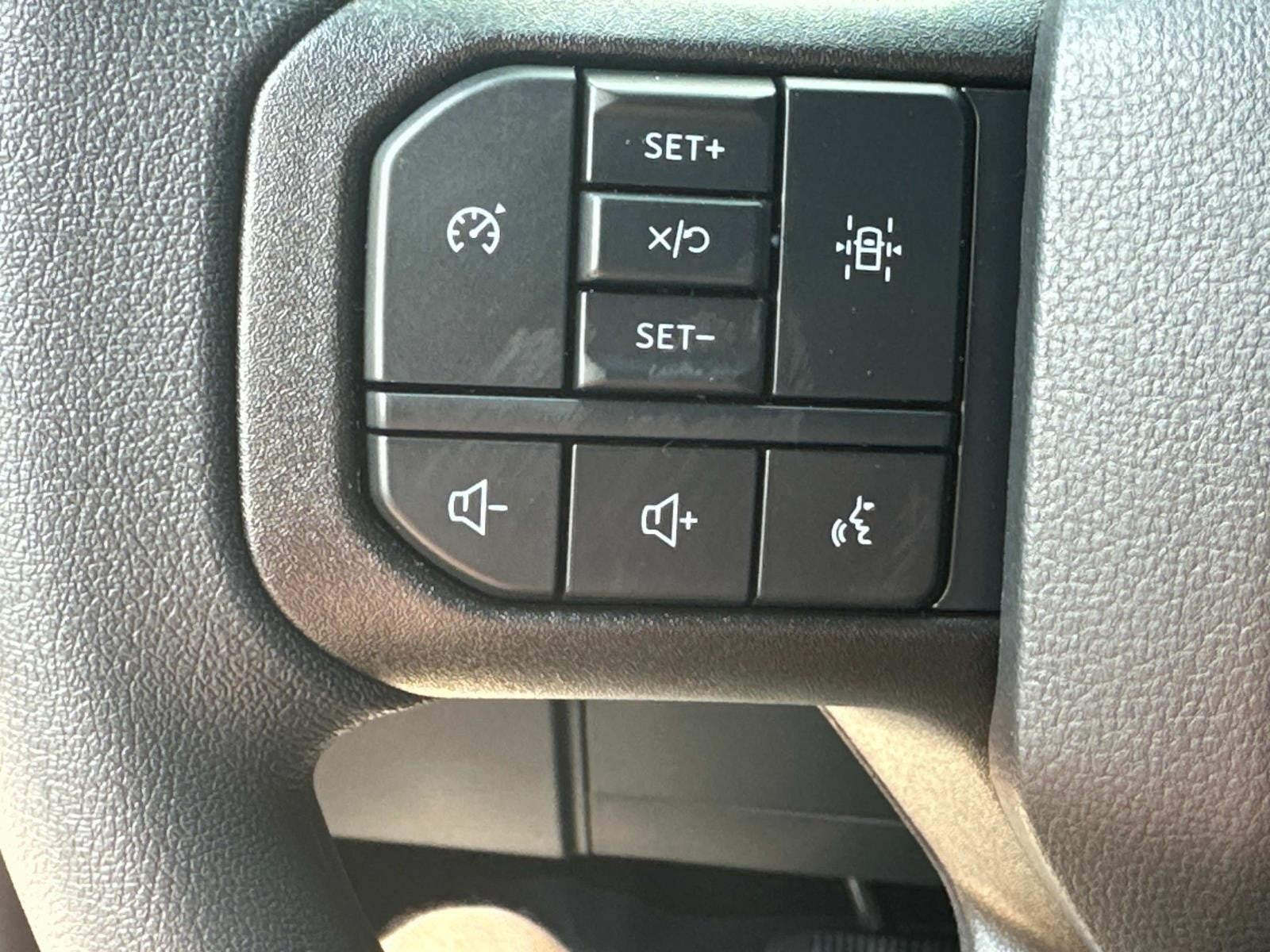 2025 Ford F-150 STX 4WD SUPERCREW 5.5' BO