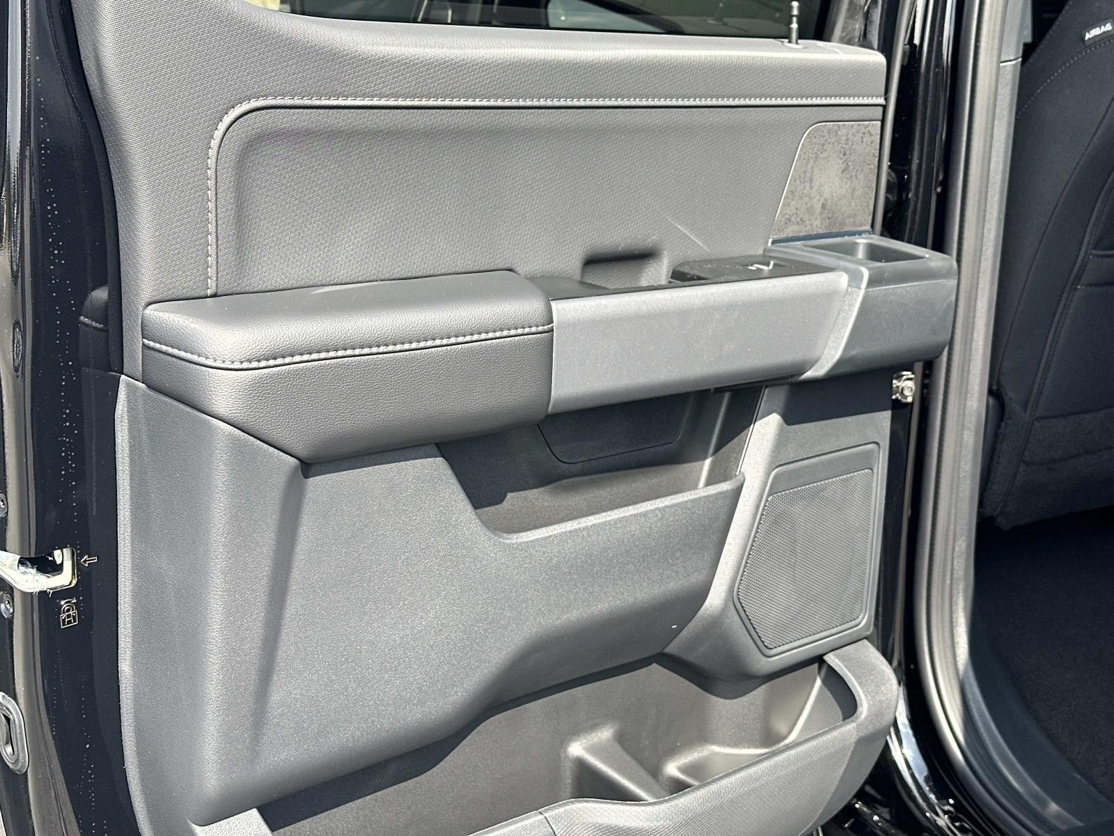 2025 Ford F-150 XLT 4WD SUPERCREW 5.5' BO