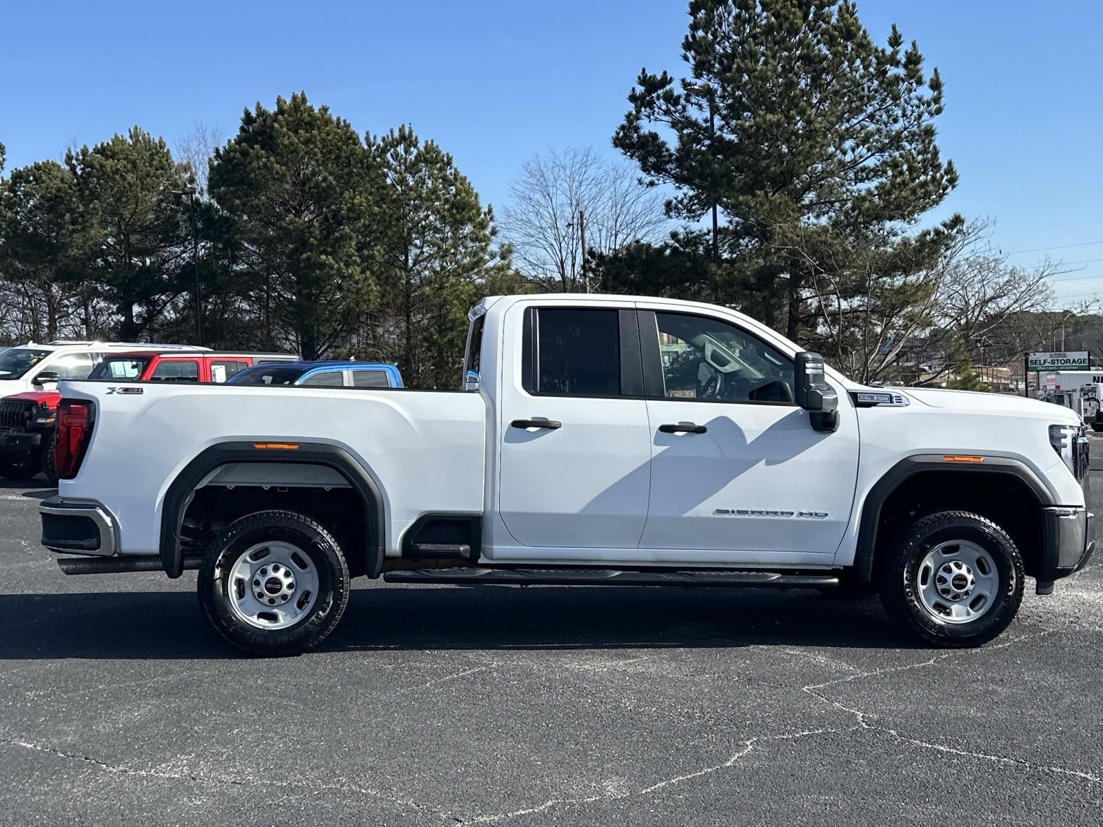 2024 GMC Sierra 2500HD Pro