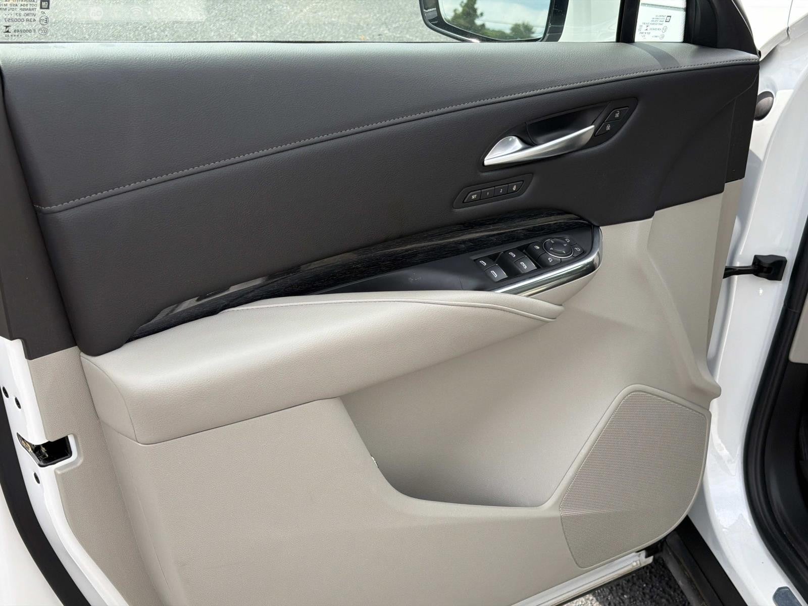 2023 Cadillac XT4 FWD Premium Luxury