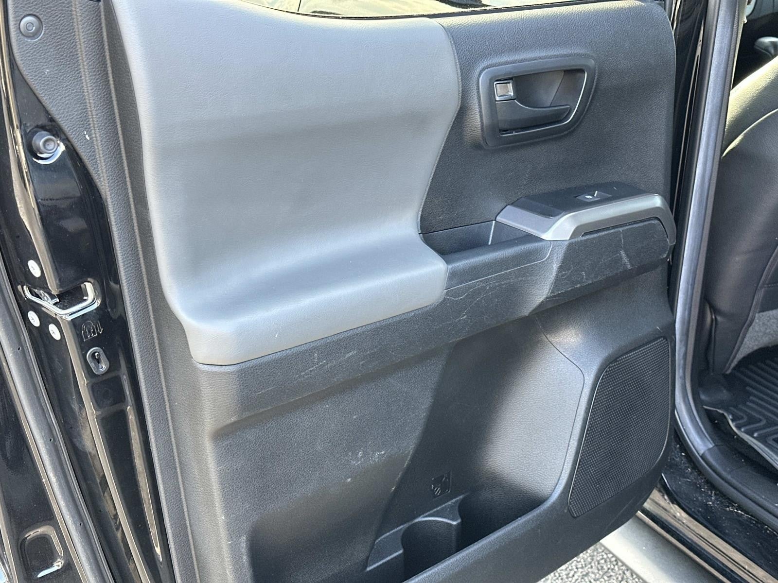 2022 Toyota Tacoma 4WD SR5