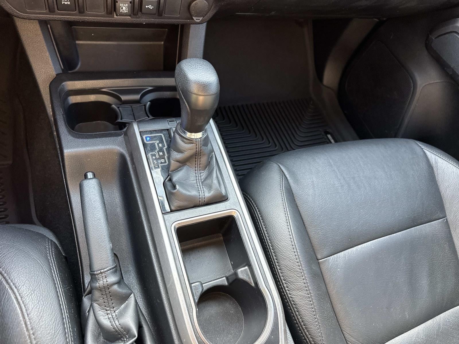 2022 Toyota Tacoma 4WD SR5