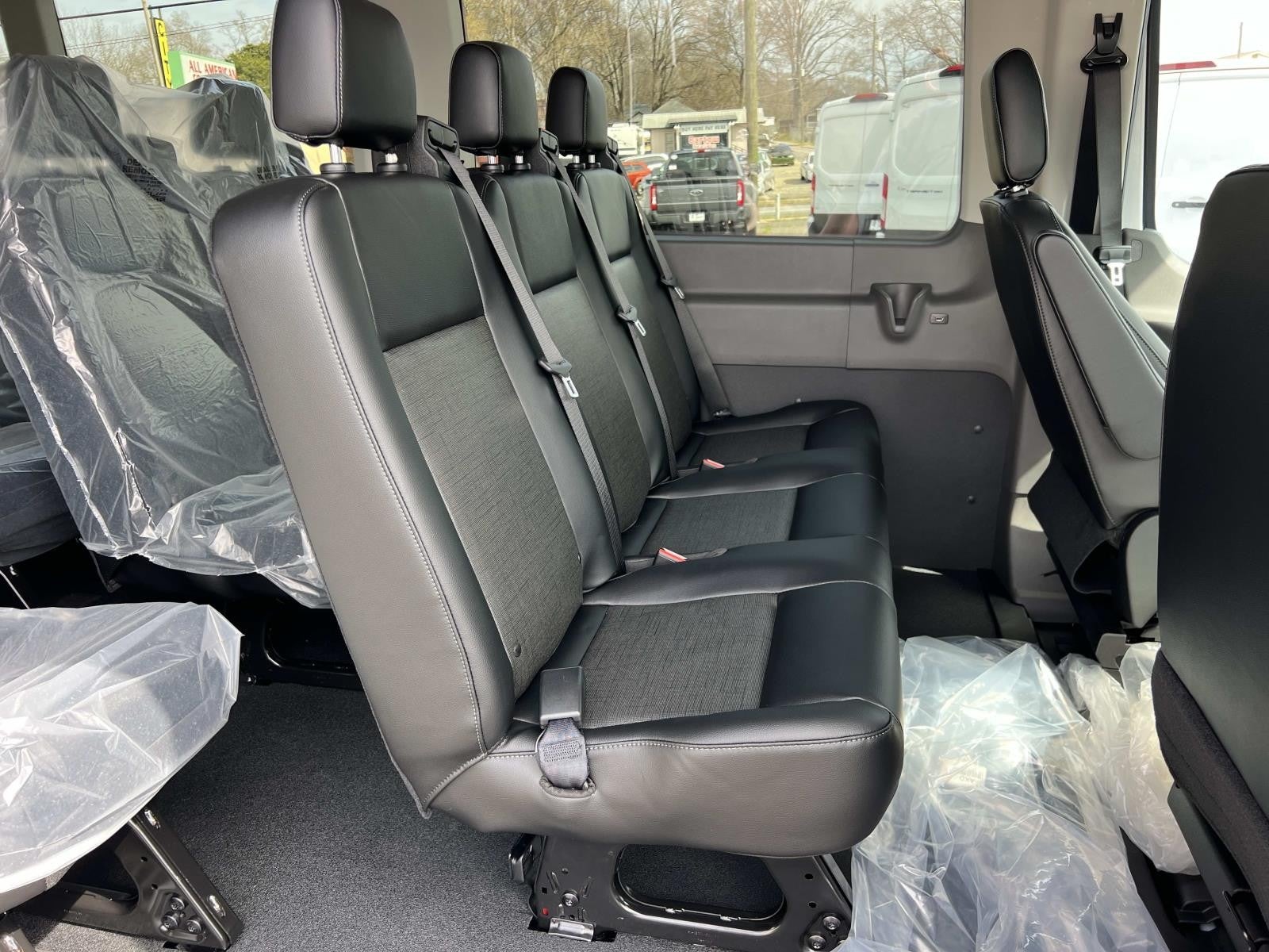 2026 Ford Transit Passenger Wagon T-350 148 MED ROOF XL RW