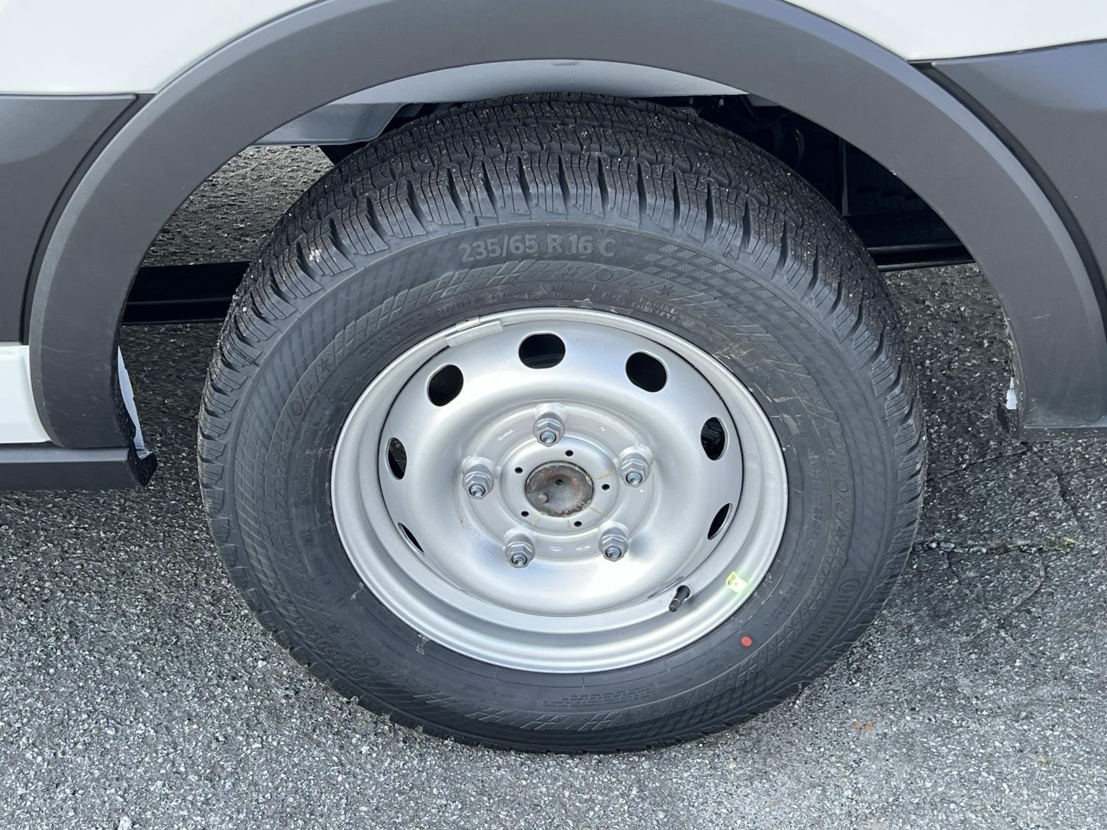 2026 Ford Transit Passenger Wagon T-350 148 MED ROOF XL RW