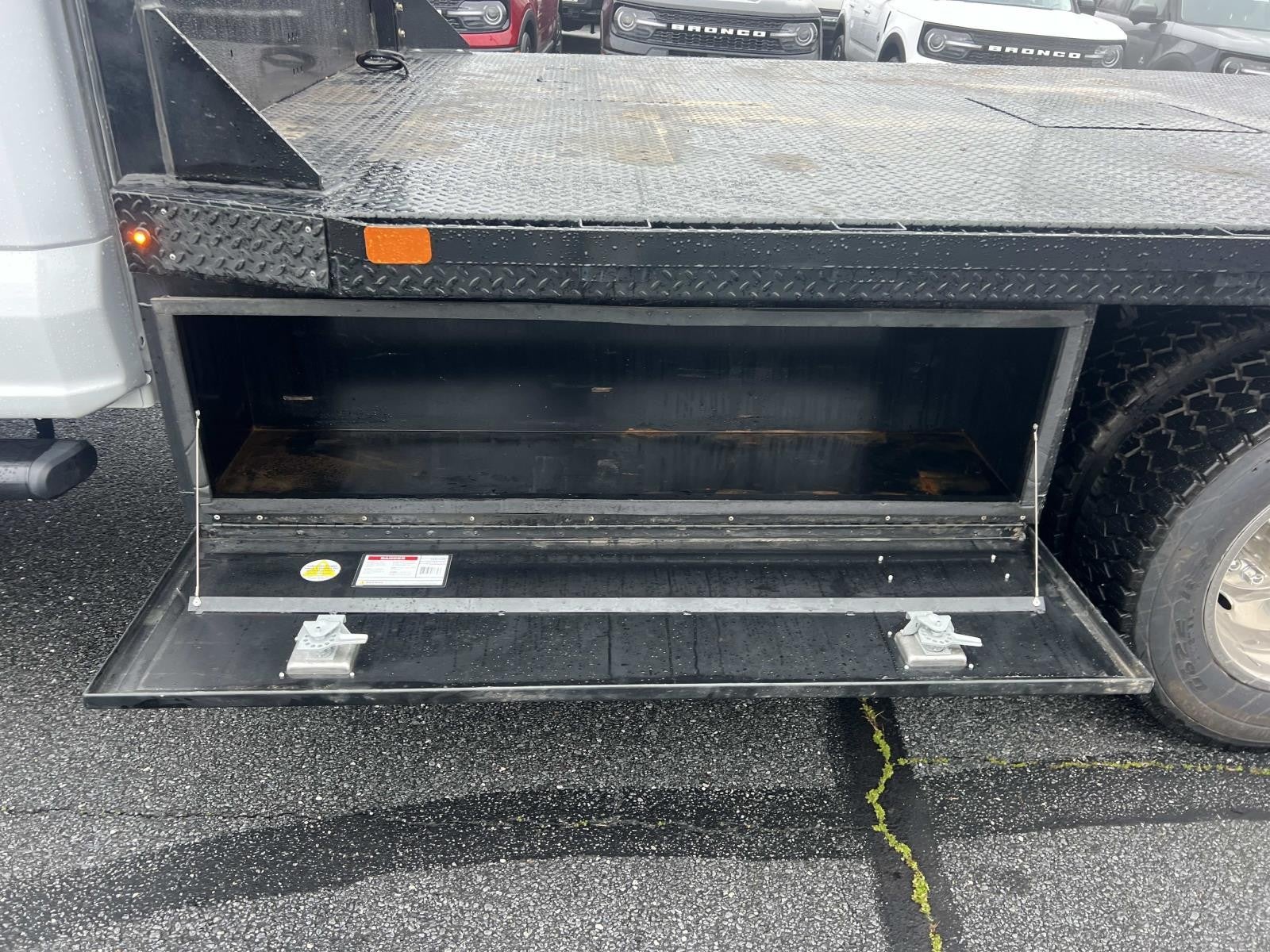 2024 Ford Super Duty F-550 DRW XLT 4WD REG CAB 169 WB 8